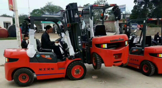 天津理工大学中环信息学院叉车出租